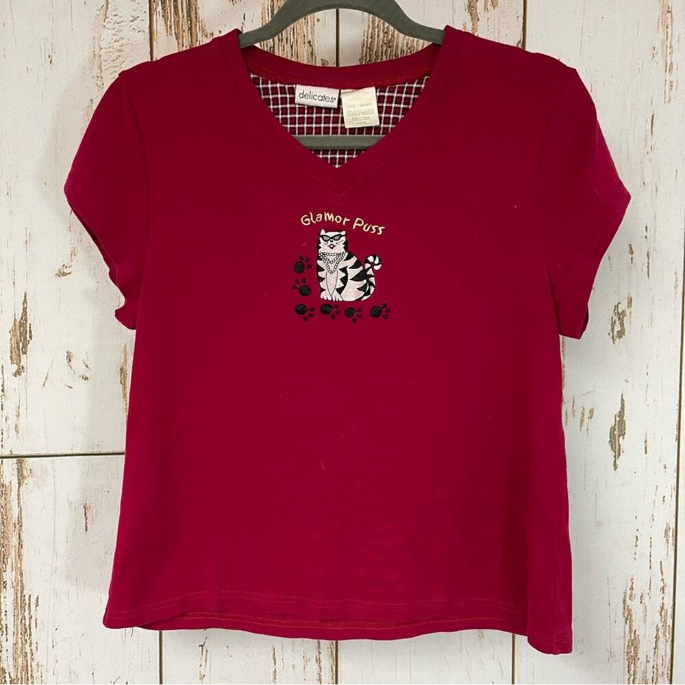 Delicates, Glamor Puss Embroidered Shirt. Size Large. In excellent condition!